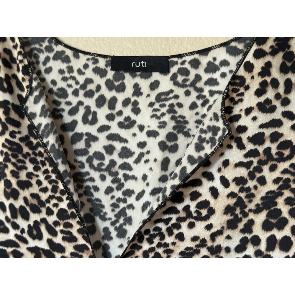 Ruti Womens Silk M Leopard Print Blouse Oversized V Neck Designer Top - Picture 6 of 8